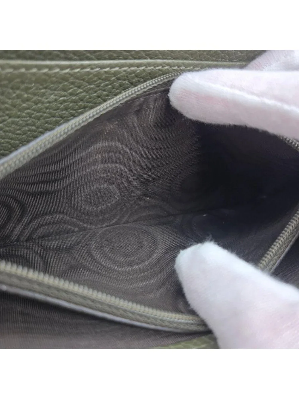 Gucci color khaki